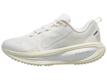 Nike Vomero 18 Women's Shoes Sail/Summit White/Milk