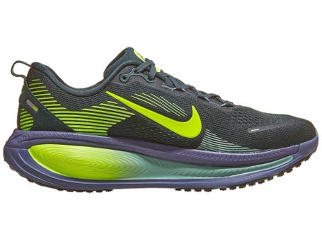 Nike Vomero 18\Mens Shoes\Seaweed/Volt/Purple