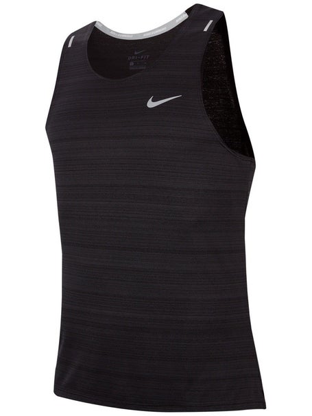 The tank top compression Nike worn by Adonis Creed (Michael B