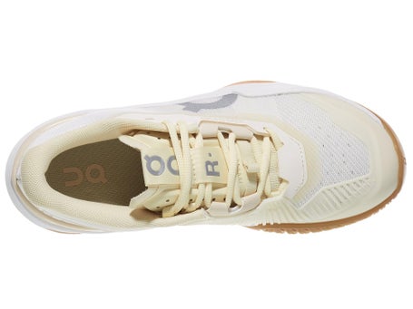 ON The Roger Pro Fire AC\Ivory/Sand Womens Shoes