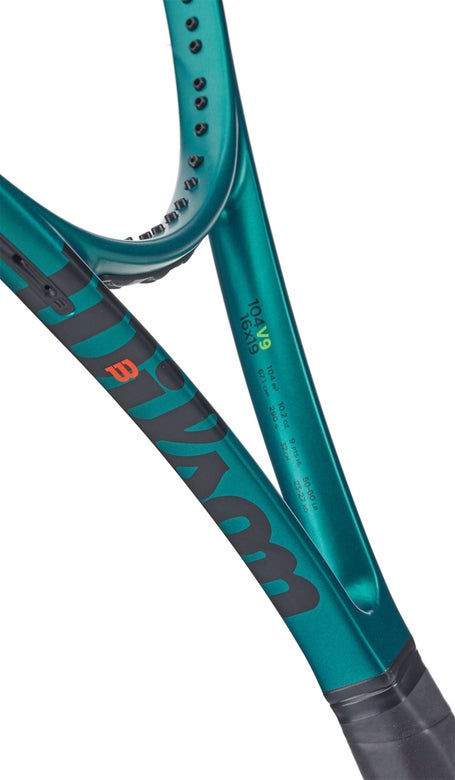 Wilson Blade 104 v9 Racket